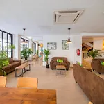 Checkin Garbi 3* カレーリャ
