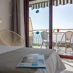 Checkin Garbi 3* カレーリャ