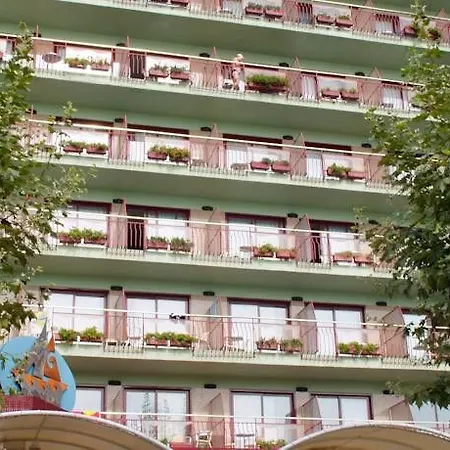 Checkin Garbí Hotel