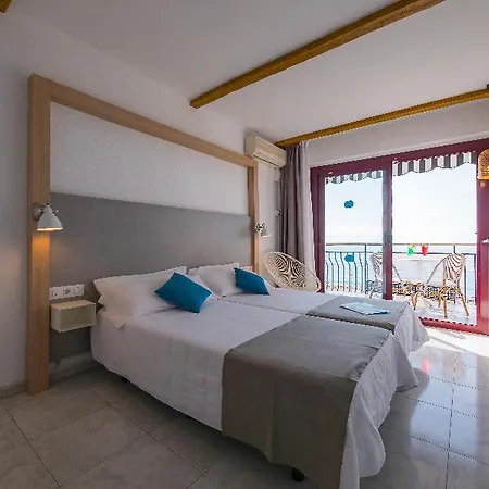 Checkin Garbí Calella