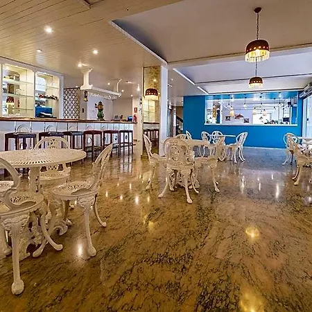 Checkin Garbí Hotel 3*