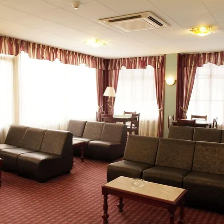 Checkin Garbí Hotel