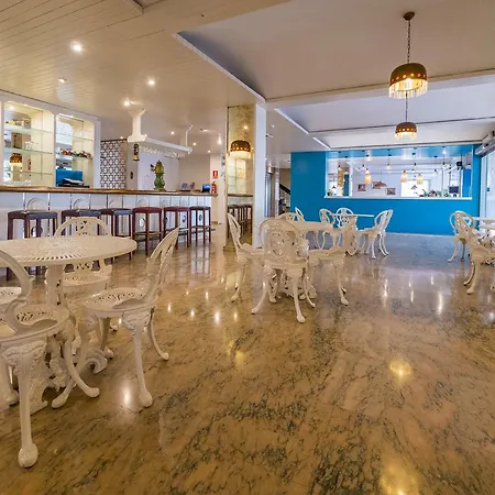 Hotel Checkin Garbí Calella