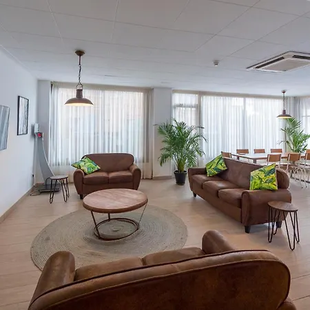 Hotel Checkin Garbí