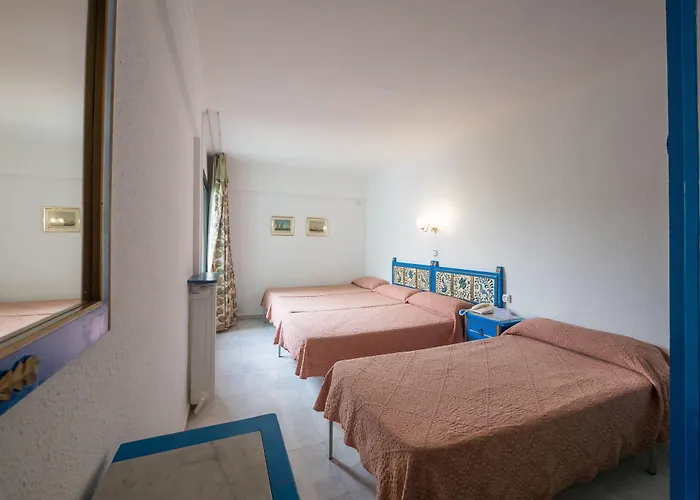 Ξενοδοχείο Checkin Garbi